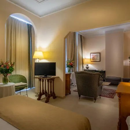 Hotell Firean 4*